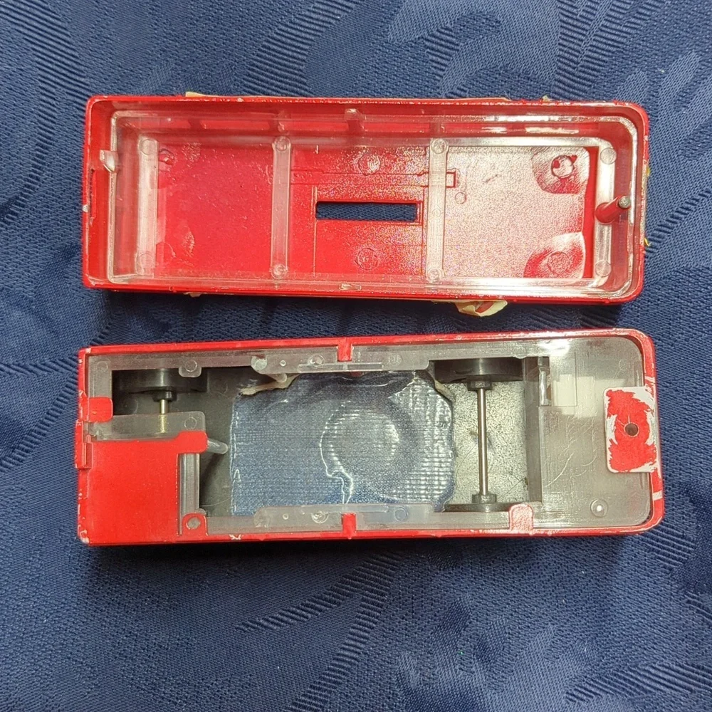 Red Double-Decker Bus Model - Picture 8 of 8